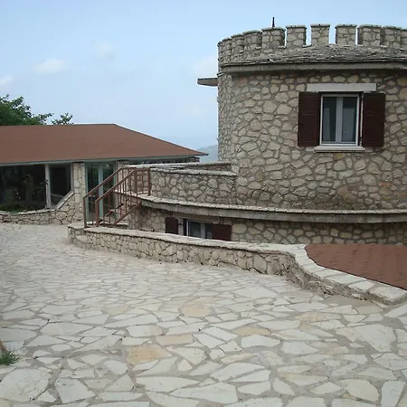 Merlot Village Kariá