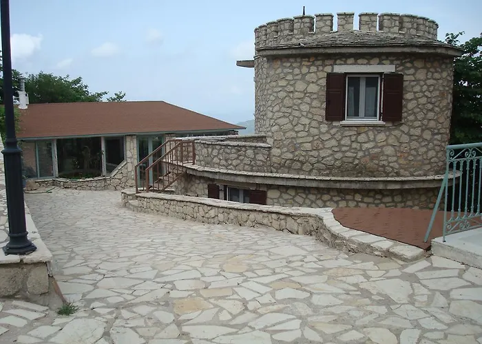 Merlot Village Kariá